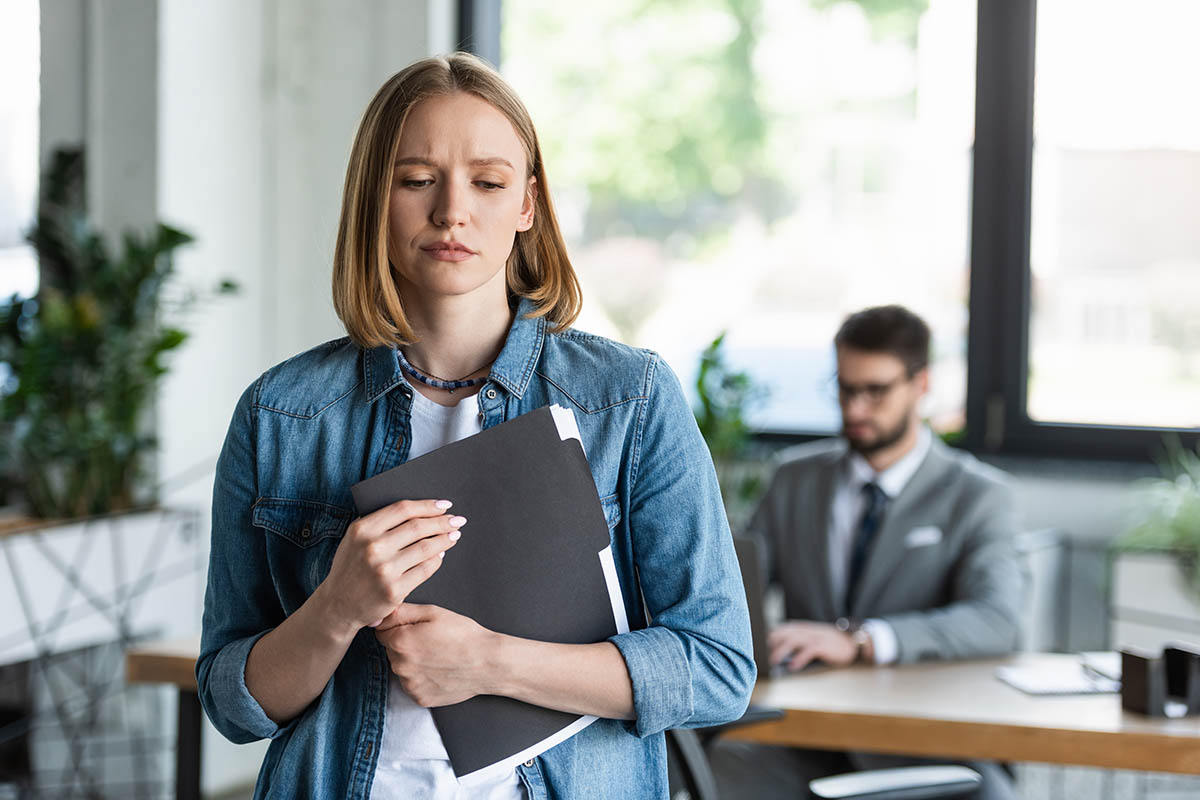 a woman missed important red flags at her workplace and now wants a new job